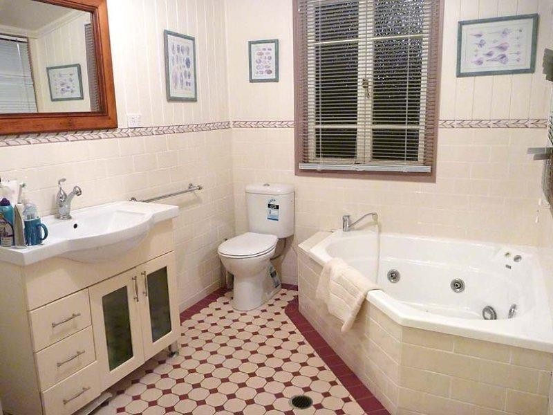 631 Hawkesbury Road, Anstead QLD 4070